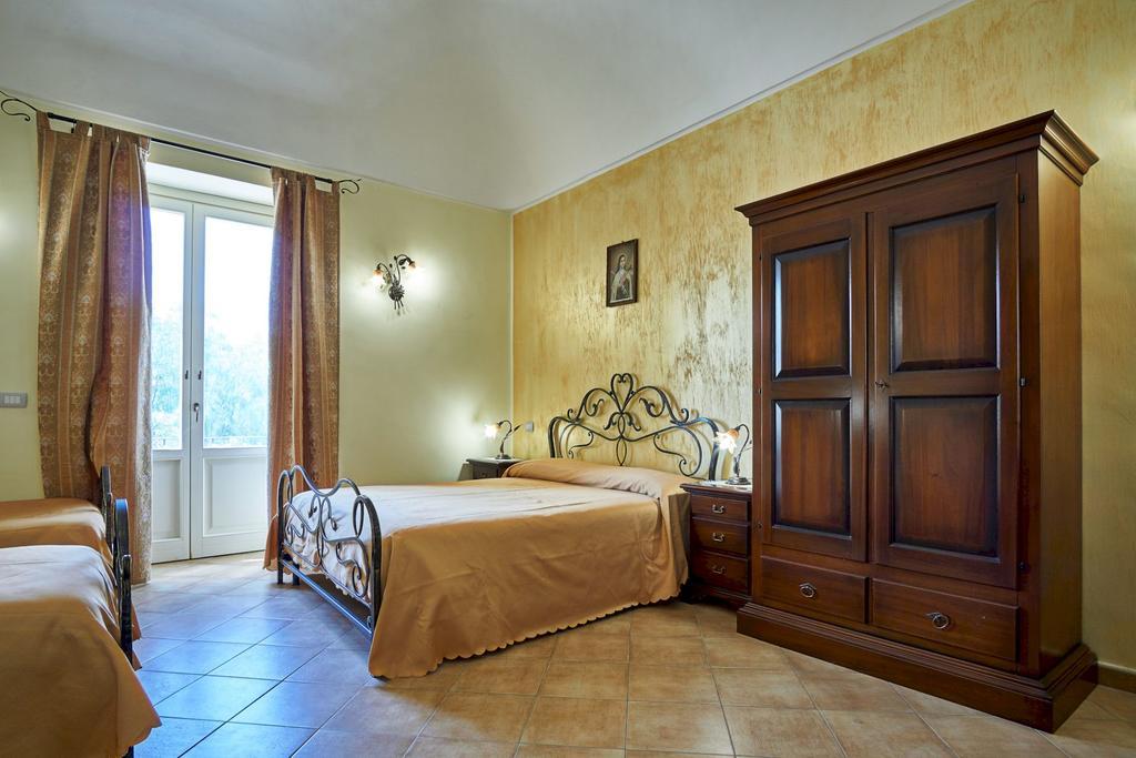 Villa Agriturismo Conte Ruggero Centuripe Exterior foto