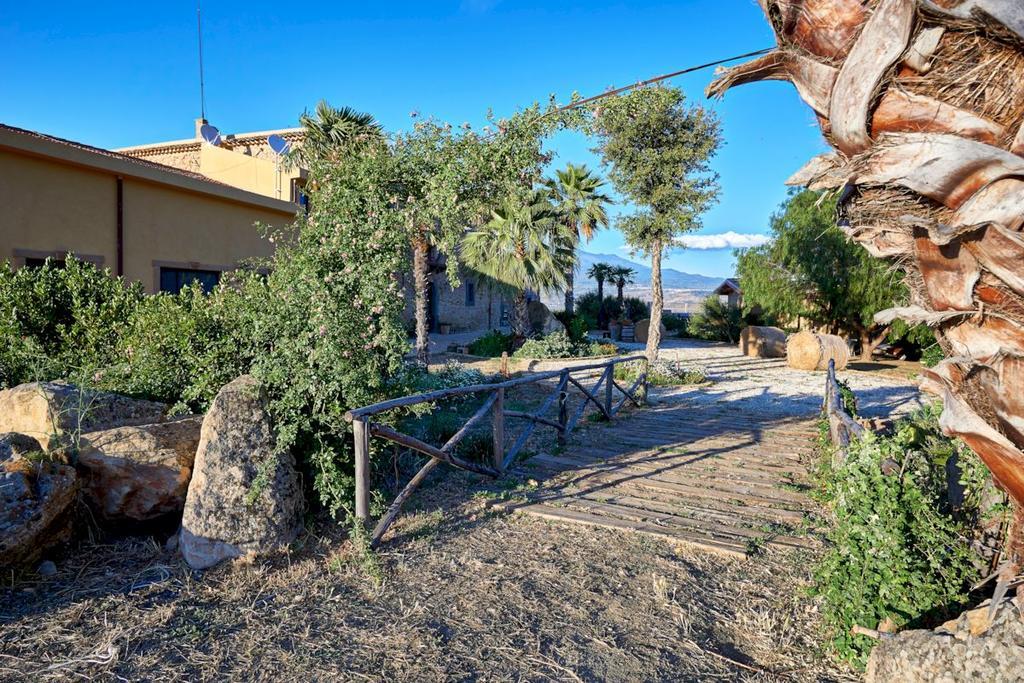 Villa Agriturismo Conte Ruggero Centuripe Exterior foto