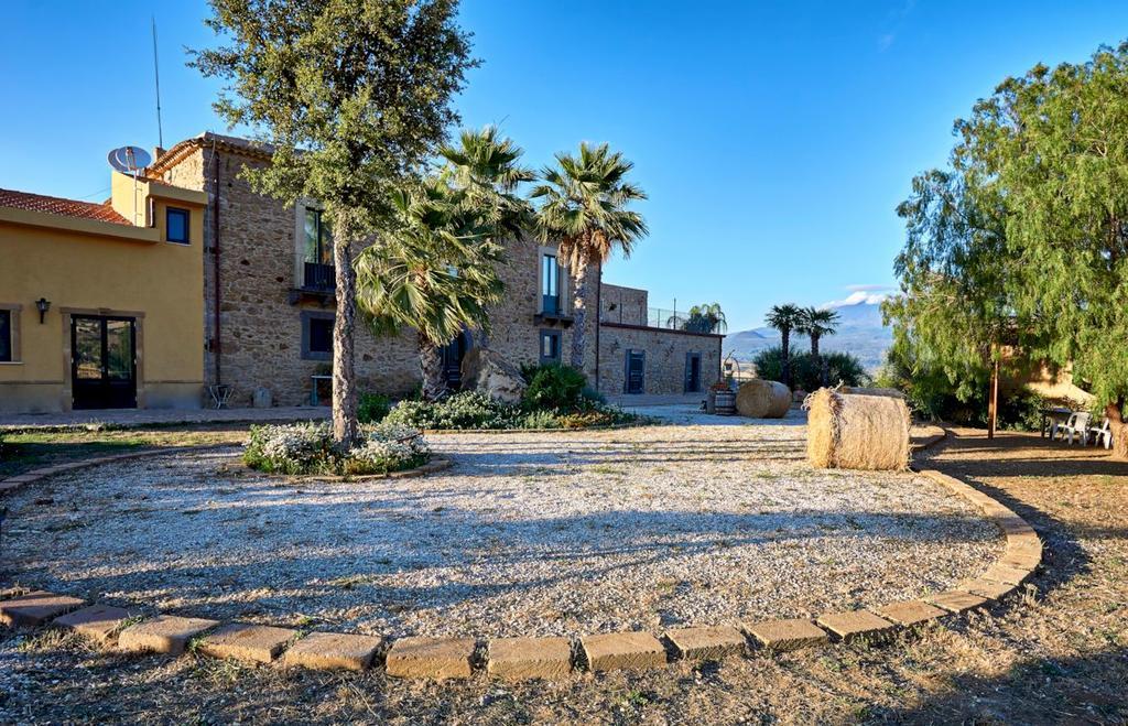 Villa Agriturismo Conte Ruggero Centuripe Exterior foto